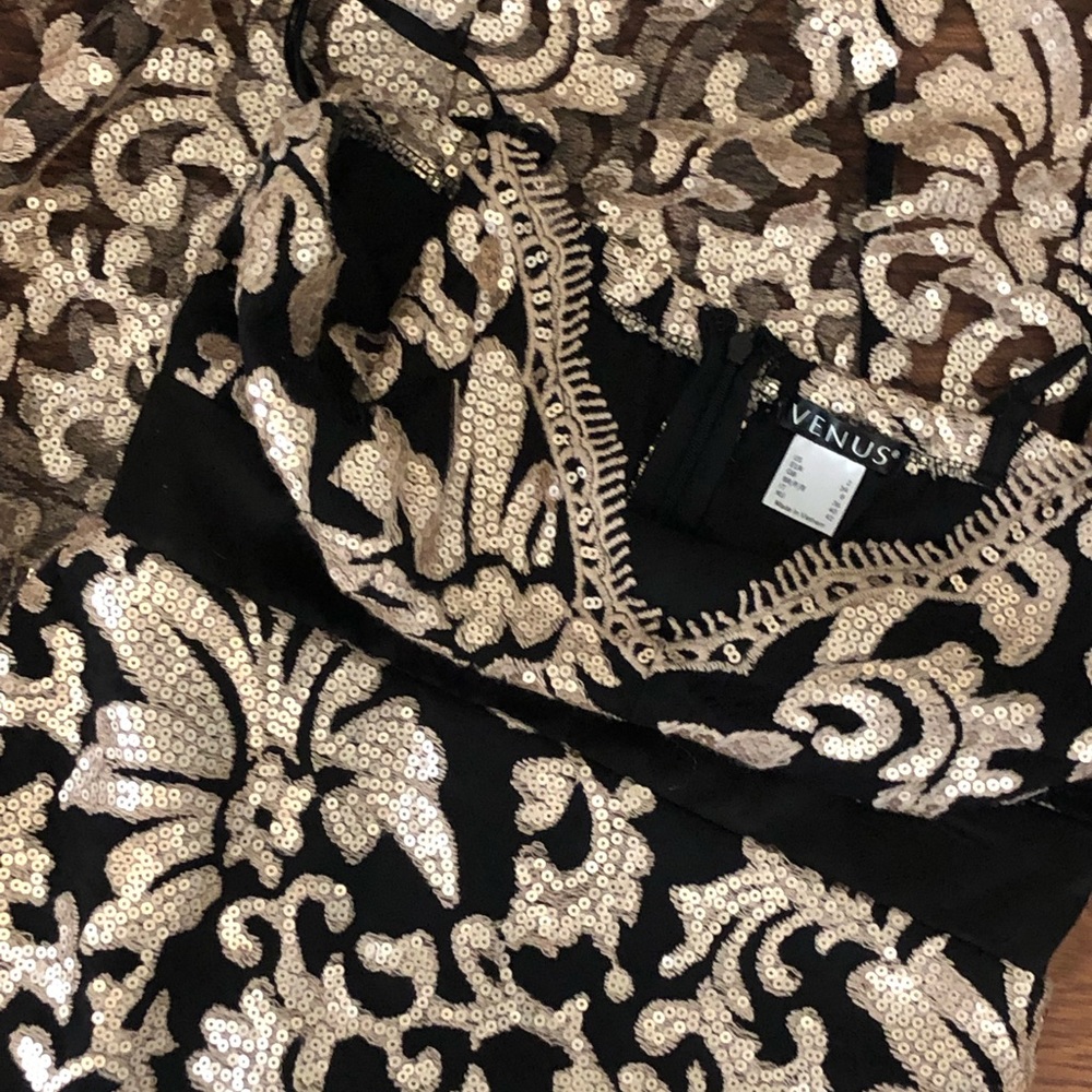 Venus size 2 black and gold sequined maxi dress - Picture 2 of 6
